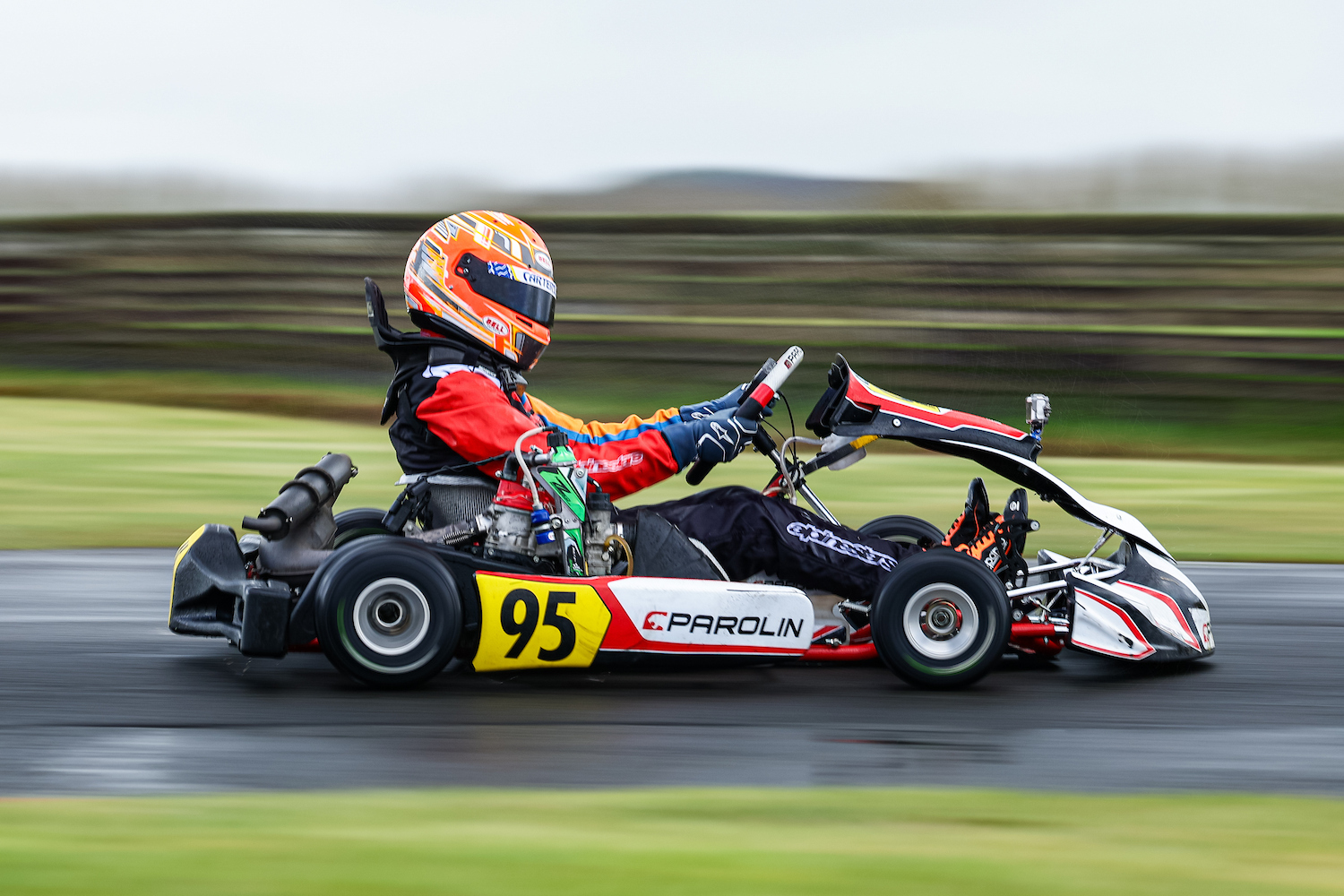 Kart panning shot in the wet